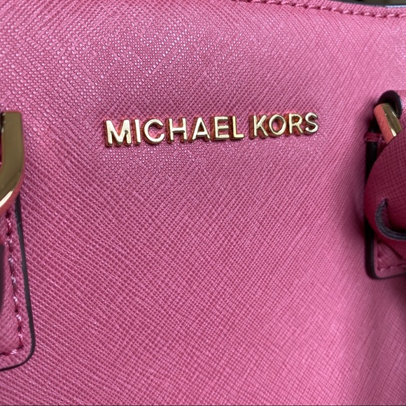 Michael Kors pink leather purse - Picture 5 of 16
